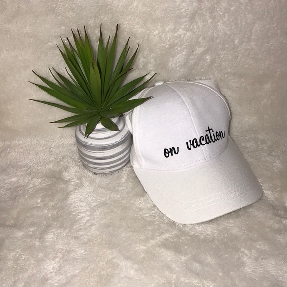 Accessories - On Vacation Hat